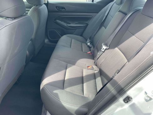 Used 2024 Nissan Altima 2.5 S FWD image 6