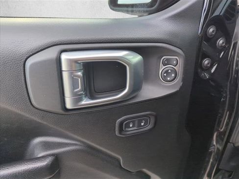Used 2022 Jeep Wrangler Unlimited Sport AWD/4WD image 10