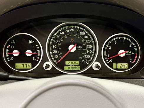 Used 2005 Chrysler Crossfire Limited RWD image 14