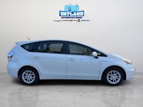 Used 2013 Toyota Prius V Two image 6