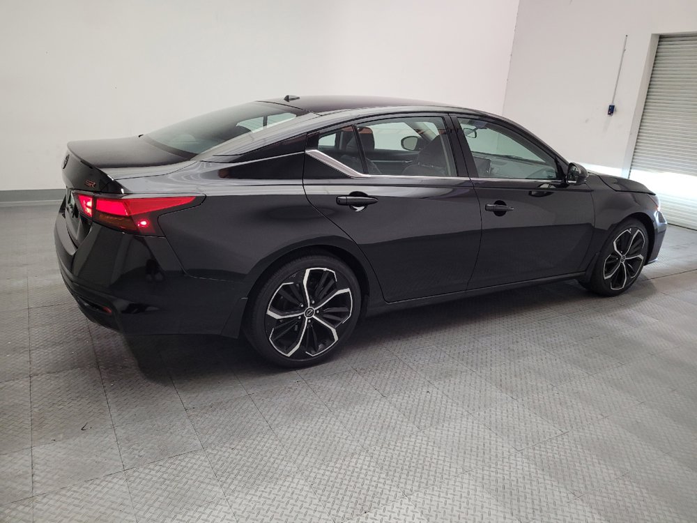 Used 2024 Nissan Altima 2.5 SR FWD image 10