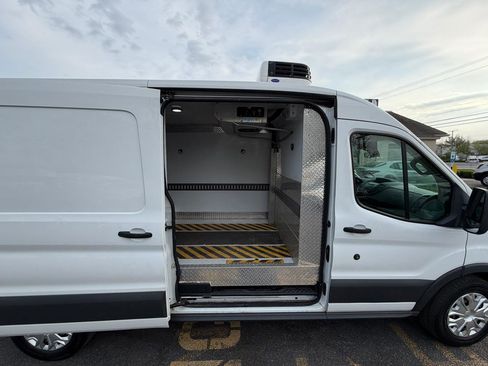 Used 2018 Ford Transit 250 148 Medium Roof w/ Exterior Upgrade Package image 5