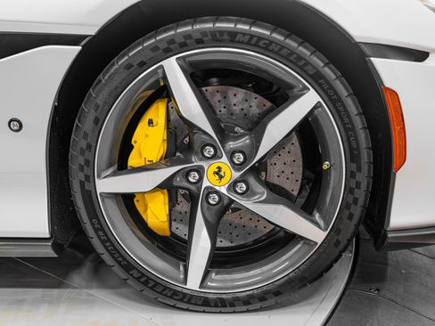 Certified 2023 Ferrari Portofino M image 17