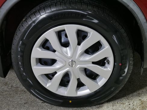 Used 2016 Nissan Rogue S w/ Appearance Package AWD/4WD image 15