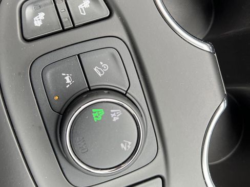 Used 2022 GMC Terrain SLE w/ Driver Convenience Package AWD/4WD image 30