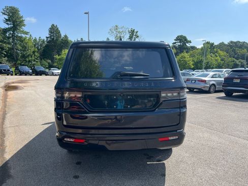 Used 2022 Jeep Grand Wagoneer Series II AWD/4WD image 7