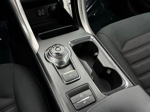 Used 2019 Ford Fusion SE FWD image 33