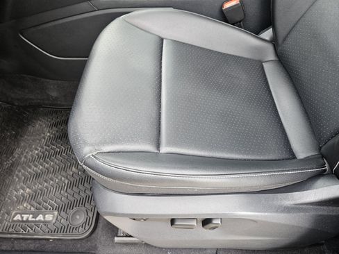 Used 2021 Volkswagen Atlas SE w/ Panoramic Sunroof Package image 24