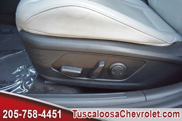 Used 2025 Hyundai Elantra Limited FWD image 22