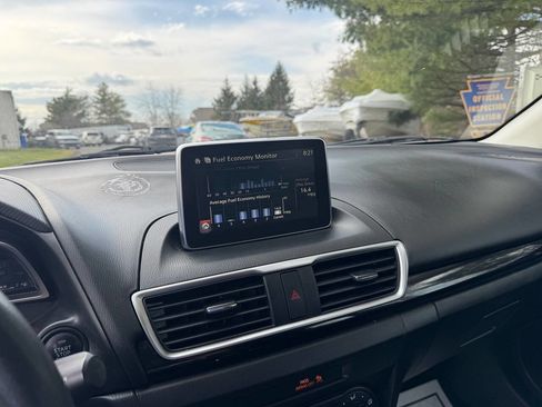 Used 2015 MAZDA MAZDA3 i Sport image 9