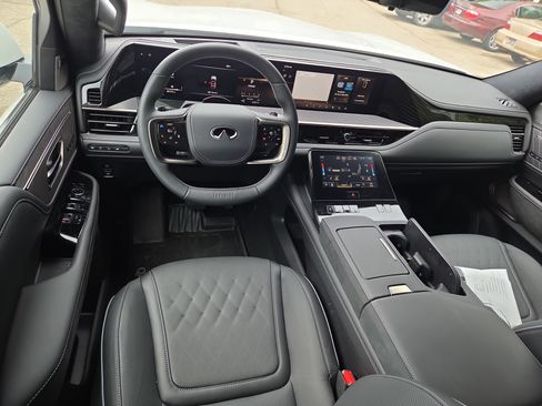 Used 2026 INFINITI QX80 Autograph w/ Premium Cargo Package AWD/4WD image 9
