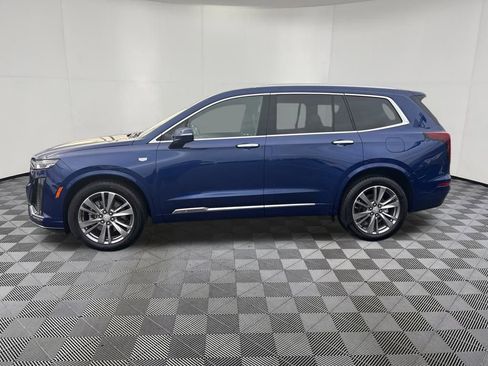 Used 2025 Cadillac XT6 Premium Luxury image 4