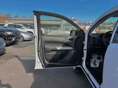 Used 2022 Chevrolet Colorado LT w/ Fleet Safety Package image 11