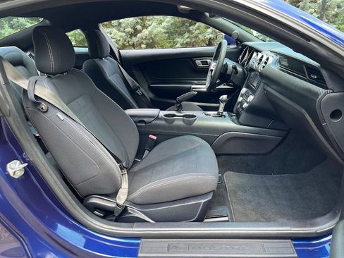 Used 2019 Ford Mustang Coupe RWD image 34