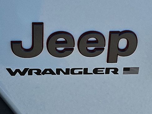 New 2025 Jeep Wrangler Unlimited Rubicon w/ Convenience Group image 24