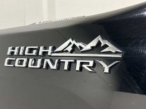 Used 2021 Chevrolet Silverado 3500 High Country image 33