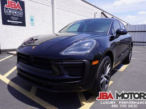 Used 2024 Porsche Macan AWD/4WD image 37