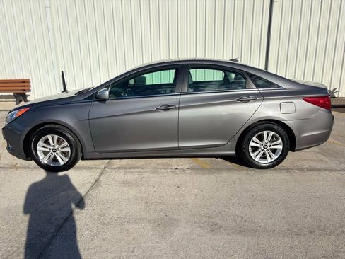 Used 2013 Hyundai Sonata GLS image 2