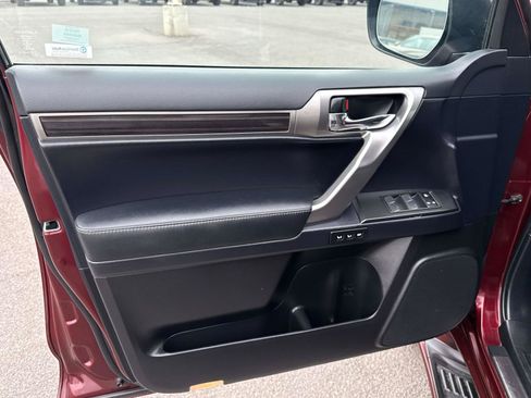 Used 2022 Lexus GX 460 Premium w/ Premium Package AWD/4WD image 12