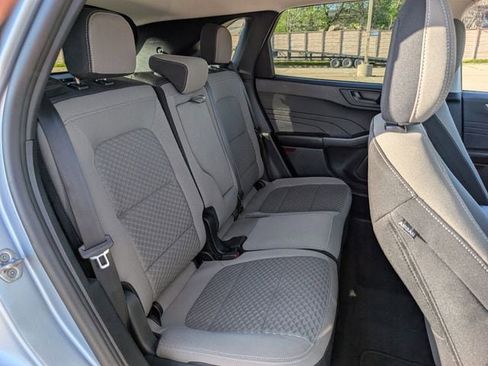 Used 2022 Ford Escape SE w/ SE Sport Appearance Package image 25