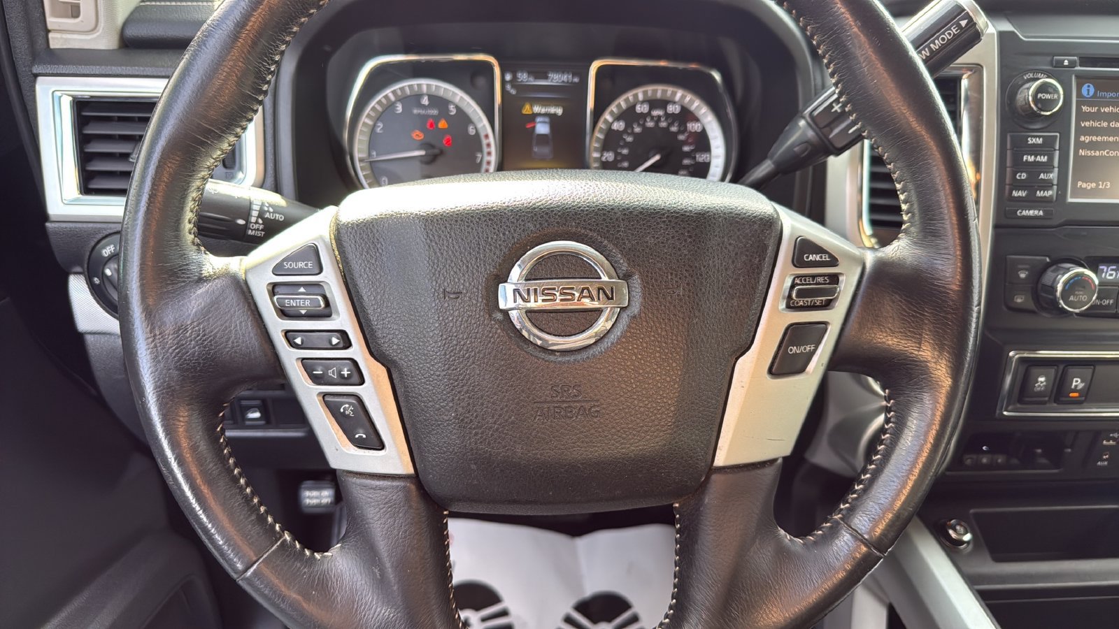 Used 2018 Nissan Titan PRO-4X w/ Pro-4x Convenience Package AWD/4WD image 12