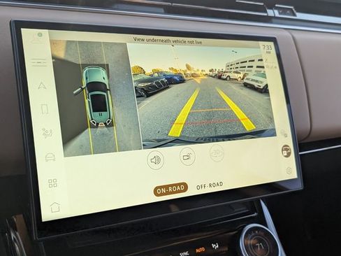 Used 2023 Land Rover Range Rover Sport SE Dynamic image 17