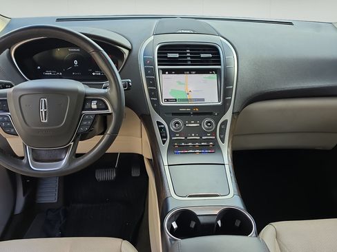Used 2019 Lincoln Nautilus Reserve w/ Driver Assistance Package FWD image 23