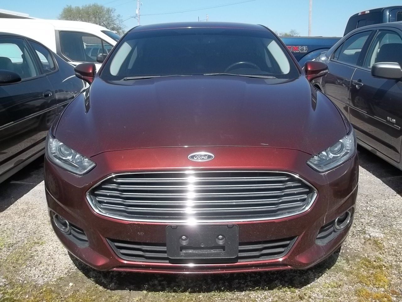 Used 2015 Ford Fusion SE w/ Equipment Group 202A FWD image 2