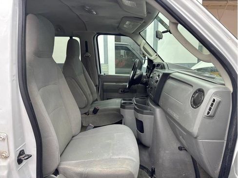 Used 2012 Ford E-350 and Econoline 350 XLT RWD image 3