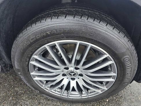 Used 2026 Mercedes-Benz GLC 300 image 9