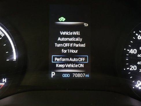 Used 2024 Toyota Sienna XLE image 18