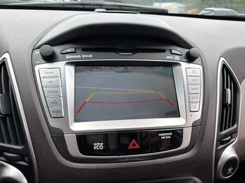 Used 2012 Hyundai Tucson Limited w/ Premium Pkg FWD image 11