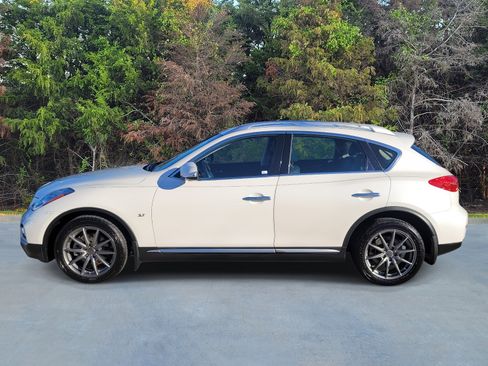 Used 2017 INFINITI QX50 2WD w/ Premium Plus Package image 21