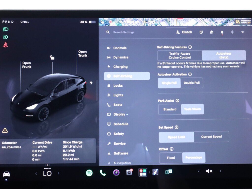 Used 2022 Tesla Model Y Long Range AWD/4WD image 21