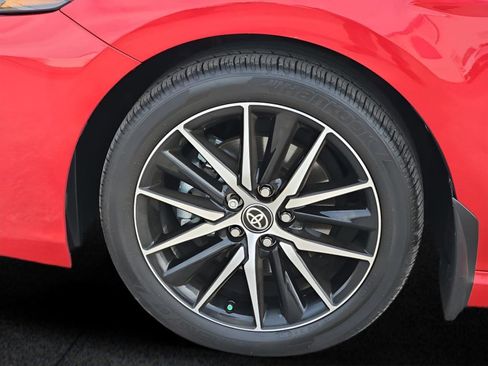 Used 2024 Toyota Camry SE image 8