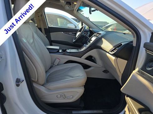Used 2020 Lincoln Nautilus Reserve w/ Equipment Group 201A AWD/4WD image 8
