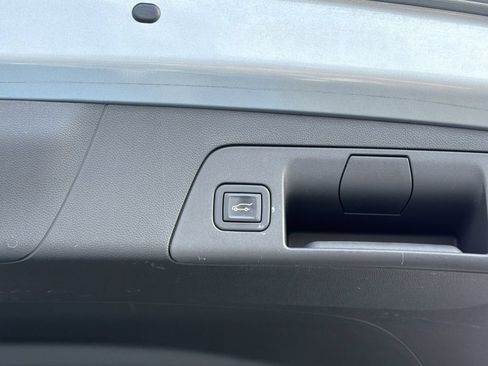 Used 2023 Buick Envision Avenir FWD image 15