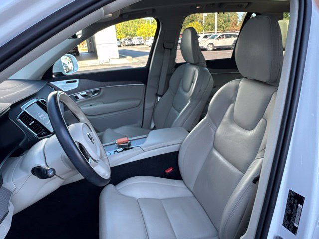 Used 2024 Volvo XC90 B6 Ultimate w/ Protection Package Premier AWD/4WD image 9
