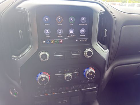 Used 2019 GMC Sierra 1500 SLT w/ SLT Premium Plus Package AWD/4WD image 18