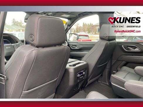 Used 2023 Chevrolet Suburban RST w/ Luxury Package image 33