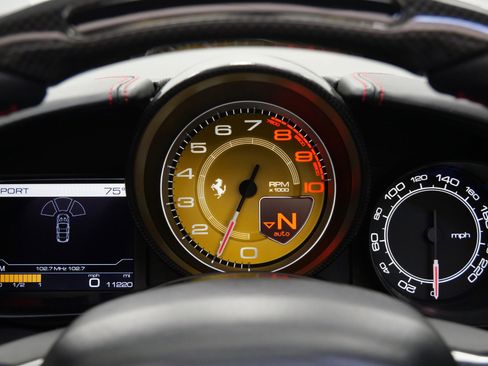 Used 2015 Ferrari California T RWD image 22