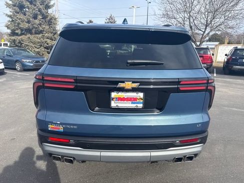 Used 2024 Chevrolet Traverse LT w/ Enhanced Driving Package image 4