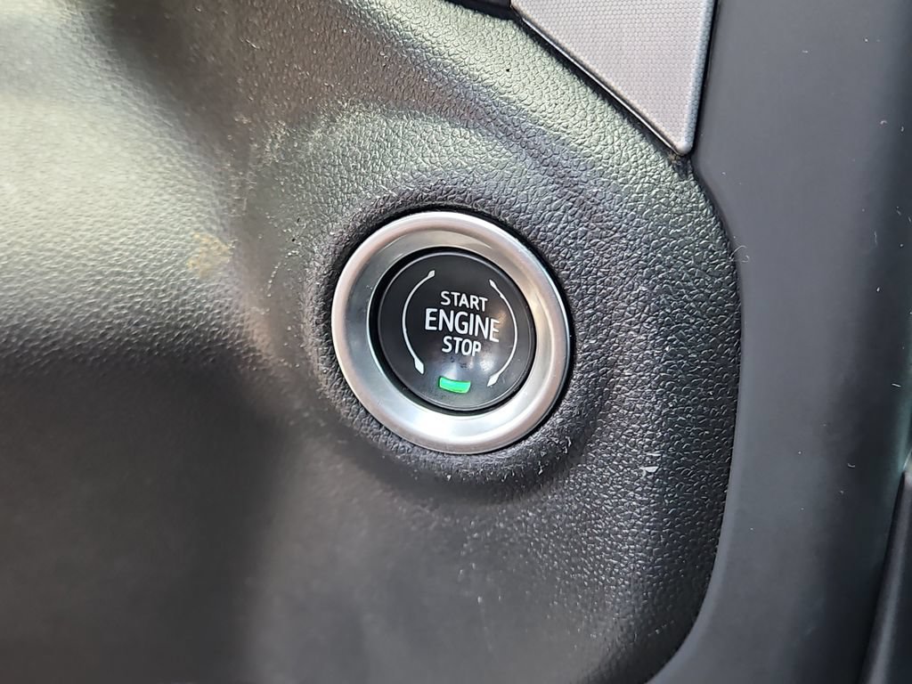 Used 2022 GMC Sierra 1500 SLT AWD/4WD image 29
