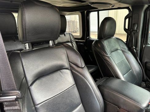 Used 2020 Jeep Wrangler Unlimited Sahara AWD/4WD image 17