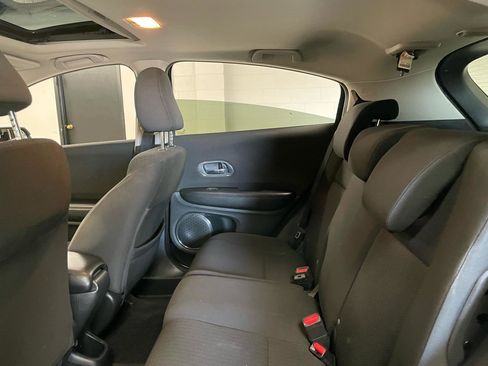 Used 2016 Honda HR-V EX image 10