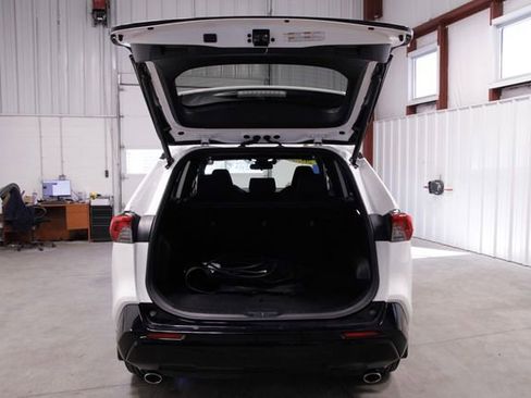 Used 2023 Toyota RAV4 SE w/ Weather & Moonroof Package image 20