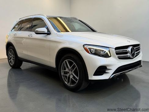 Used 2017 Mercedes-Benz GLC 300 4MATIC image 8