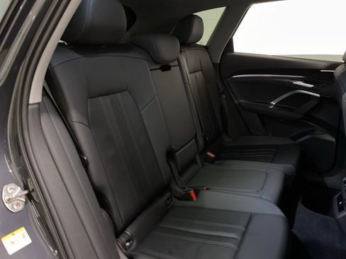 Used 2025 Audi Q5 Premium w/ Convenience Package image 77