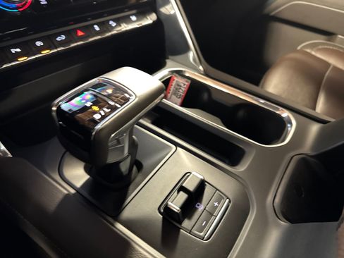 Used 2023 GMC Sierra 1500 Denali w/ Technology Package AWD/4WD image 20