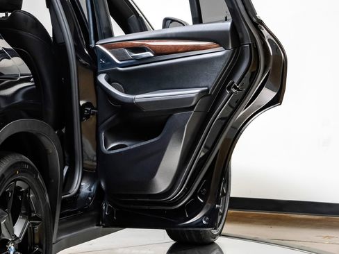 Used 2024 BMW X4 xDrive30i w/ Parking Assistance Package image 48